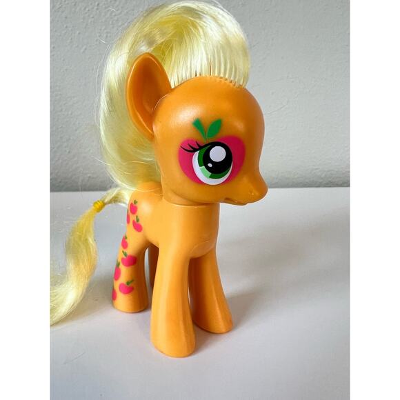 My Little Pony Friendship Magic Cutie Mark Magic Applejack Figure 2010 Brushable - Picture 1 of 7